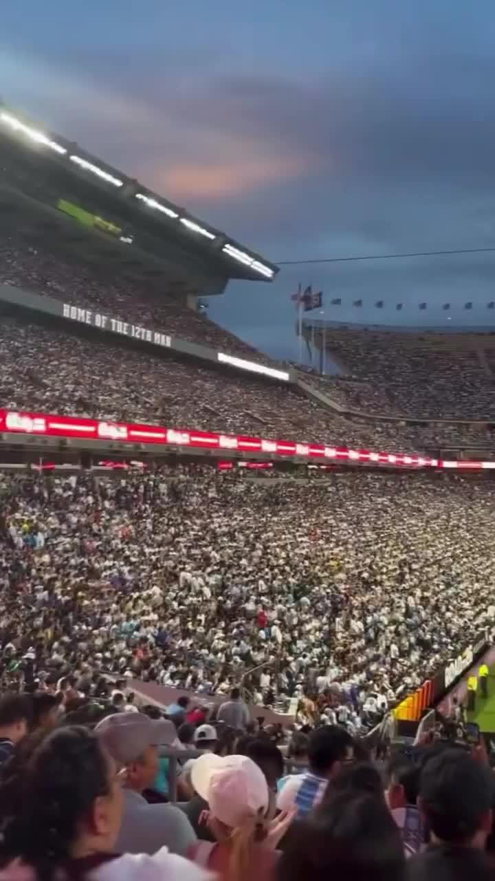 鲁尼称图赫尔应带沃克去世界杯，沃克回应：感动，但我的时代已过
